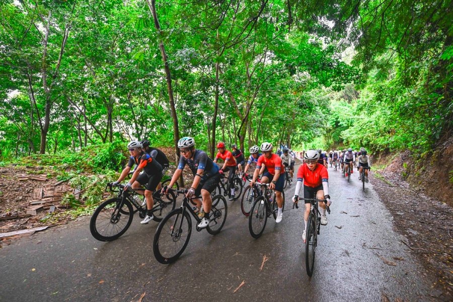 Multi Day Vietnam Laos Bike Tour: An Epic Odyssey Across the Heart of Indochina